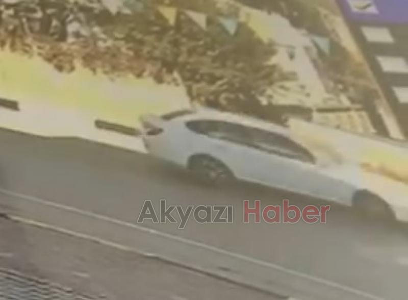Akyazı'da kaza anı kameraya yansıdı