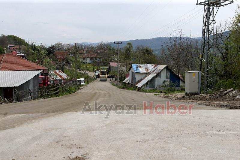Büyükşehir Akyazı'da beton yolları tamamladı