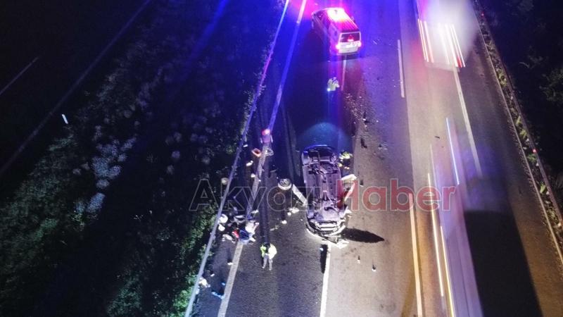 Otoyolda feci kaza: 1'i ağır 4 yaralı