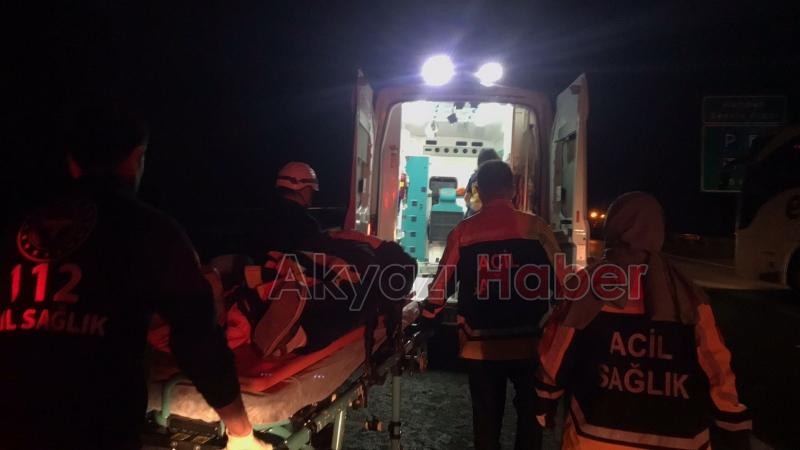 Otoyolda feci kaza: 1'i ağır 4 yaralı