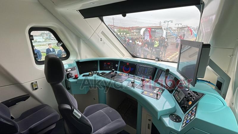 Sakarya'da üretilen milli elektrikli tren TCDD'ye teslim edildi