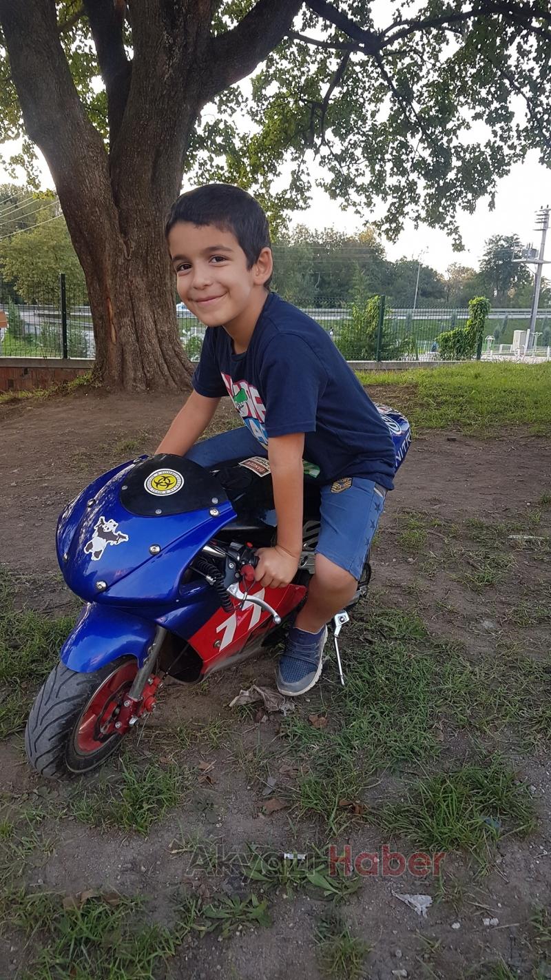 Kazada ölen anne ve oğlu toprağa verildi