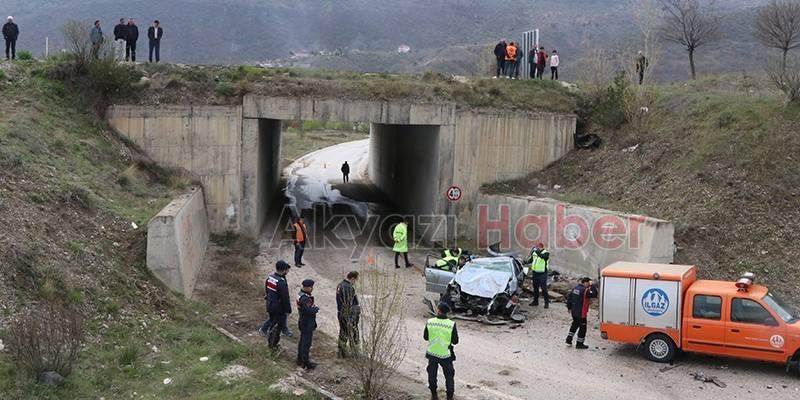 Kazada ölen anne ve oğlu toprağa verildi