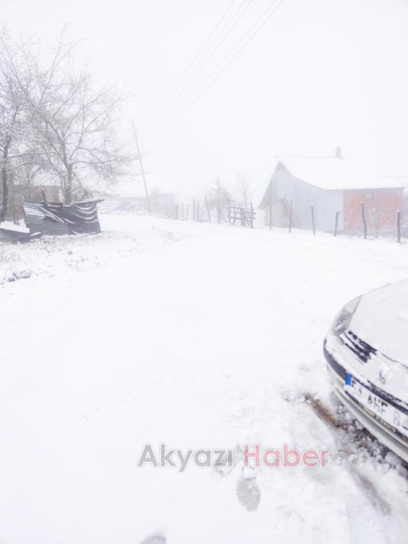 Yaylalar kar yağışı ile beyaza büründü