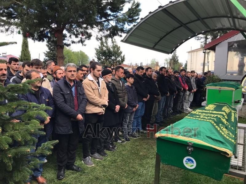 Kazada ölen 2 kişi toprağa verildi