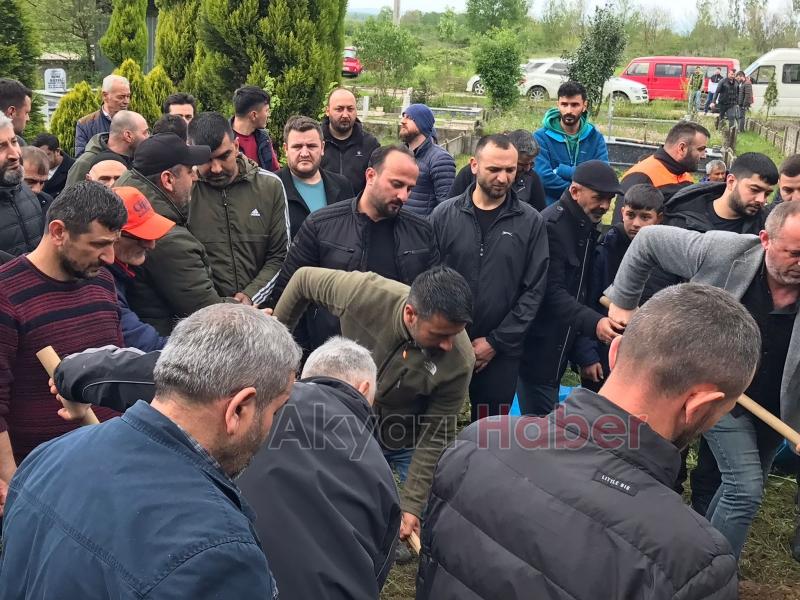 Kazada ölen 2 kişi toprağa verildi