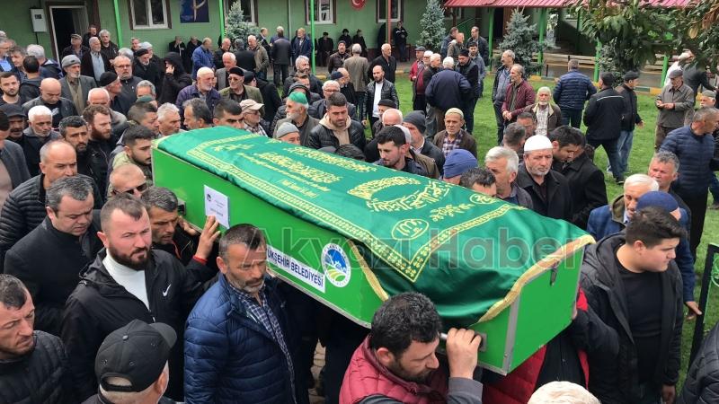 Kazada ölen 2 kişi toprağa verildi