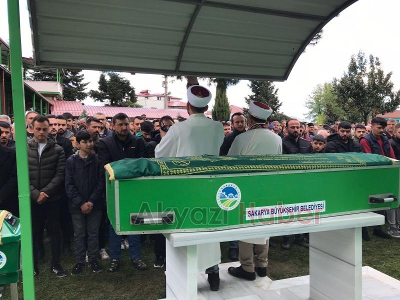 Kazada ölen 2 kişi toprağa verildi