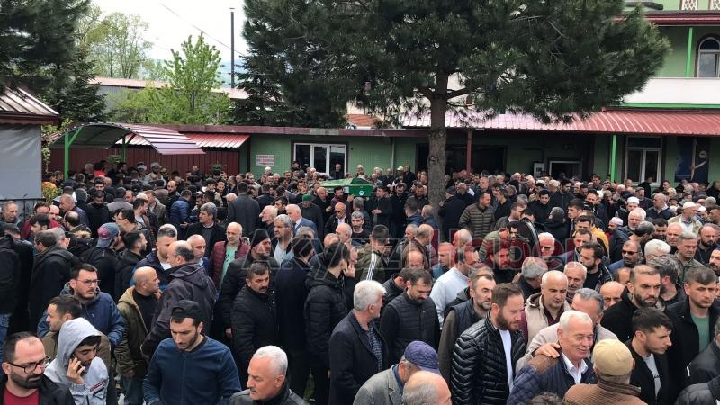 Kazada ölen 2 kişi toprağa verildi