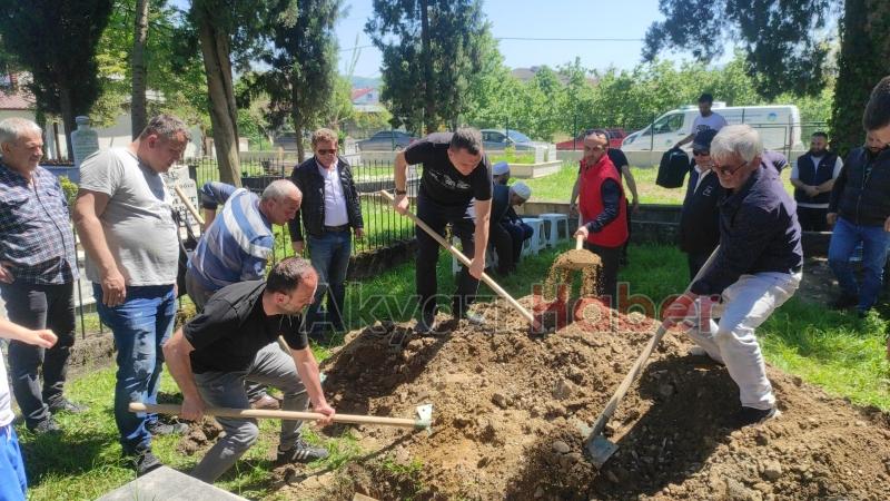 Resmiye Özen toprağa verildi