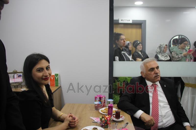  Akyazı'nın Kişisel Bakım Merkezi Esperança hizmete başladı