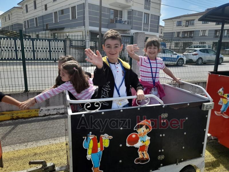 İlkokul öğrencilerine trafik eğitimi