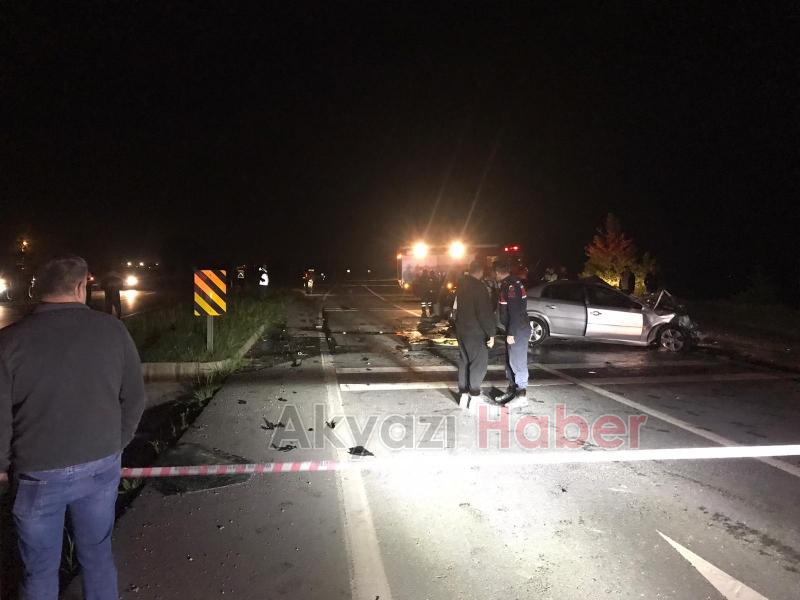 İki otomobilin çarpıştığı kazada 1 kişi öldü, 4 kişi ağır yaralandı