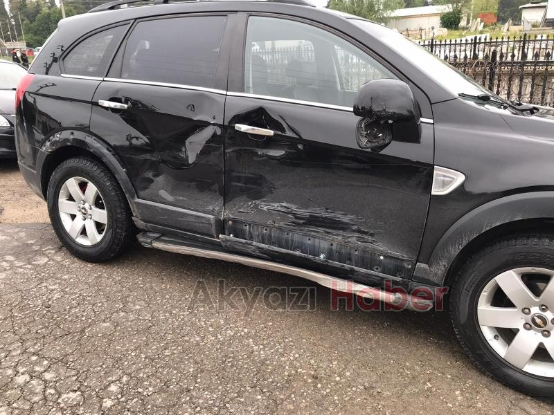 Akyazı'da cip ile çarpışan motosikletli yaralandı