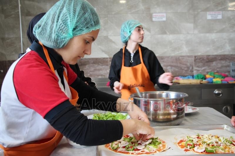 Öğrenciler glutensiz besin hazırladı