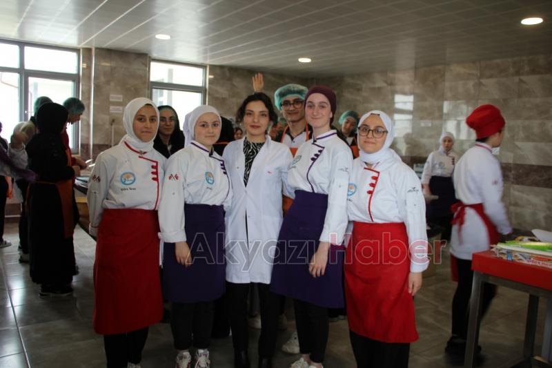 Öğrenciler glutensiz besin hazırladı