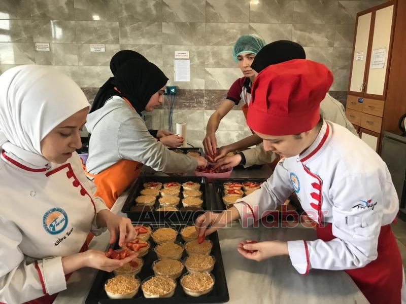 Öğrenciler glutensiz besin hazırladı