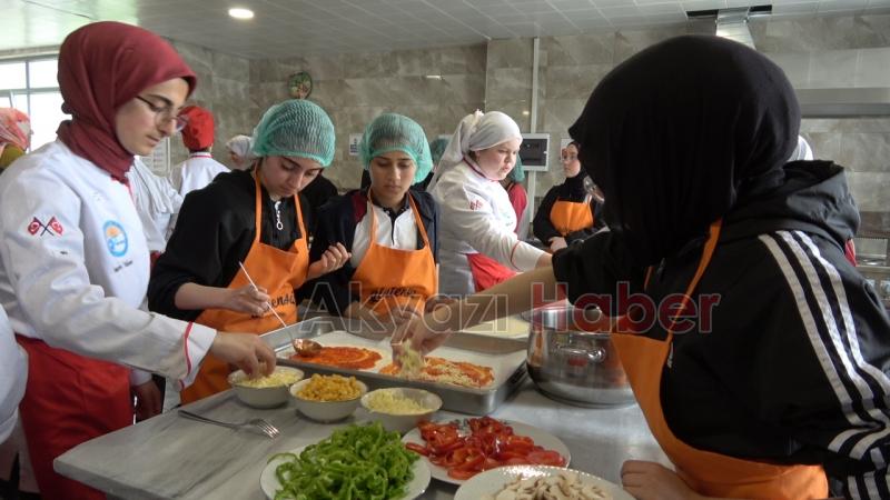 Öğrenciler glutensiz besin hazırladı