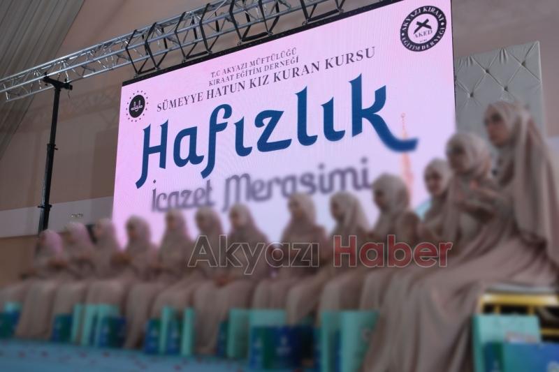 Sümeyye Hatun Kız Kur'ân Kursu'nda İcazet Programı yapıldı