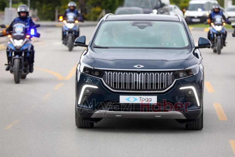 Yüce direksiyonda, Türkiye’nin gururu TOGG’a tarihi karşılama