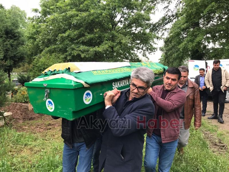 Soma'da madende öldü, Akyazı'da toprağa verildi