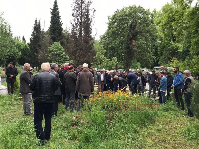 Soma'da madende öldü, Akyazı'da toprağa verildi