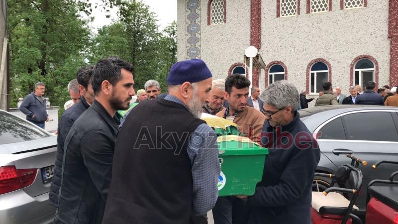 Soma'da madende öldü, Akyazı'da toprağa verildi
