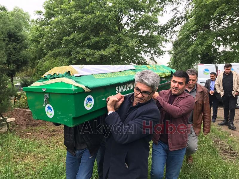 Soma'da madende öldü, Akyazı'da toprağa verildi