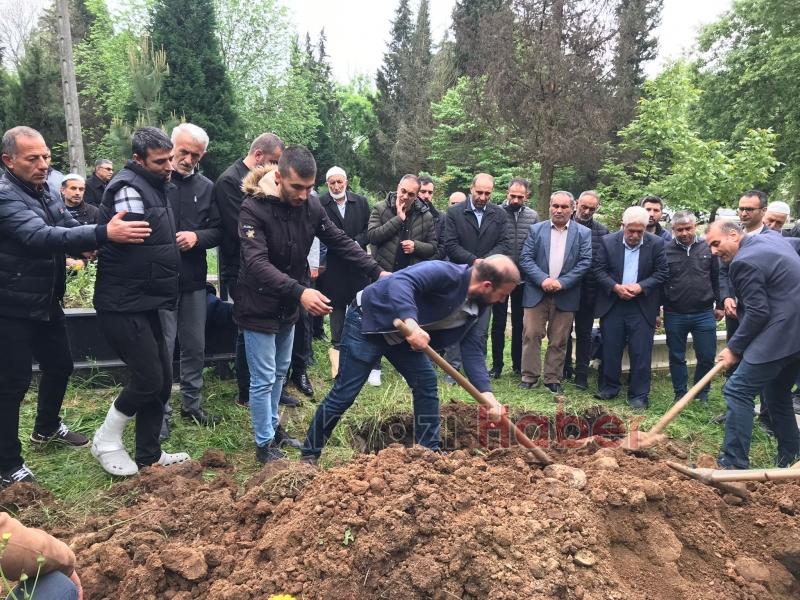 Soma'da madende öldü, Akyazı'da toprağa verildi
