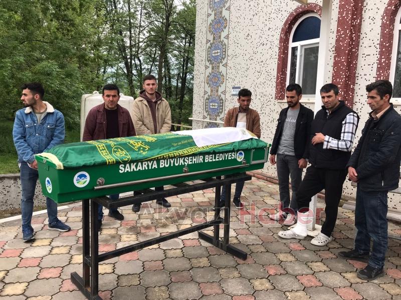 Soma'da madende öldü, Akyazı'da toprağa verildi