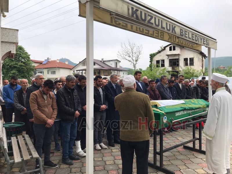 Soma'da madende öldü, Akyazı'da toprağa verildi