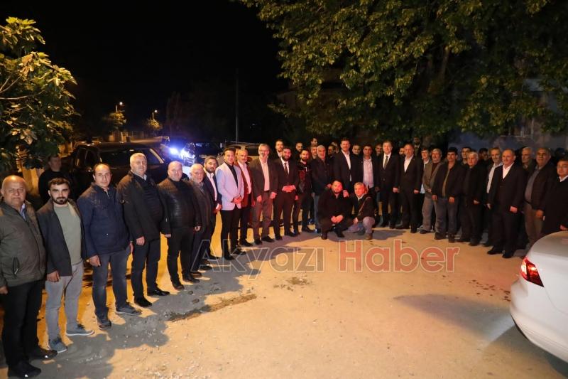 Ertuğrul Kocacık seçim çalışmasını 4 mahallede sürdürdü