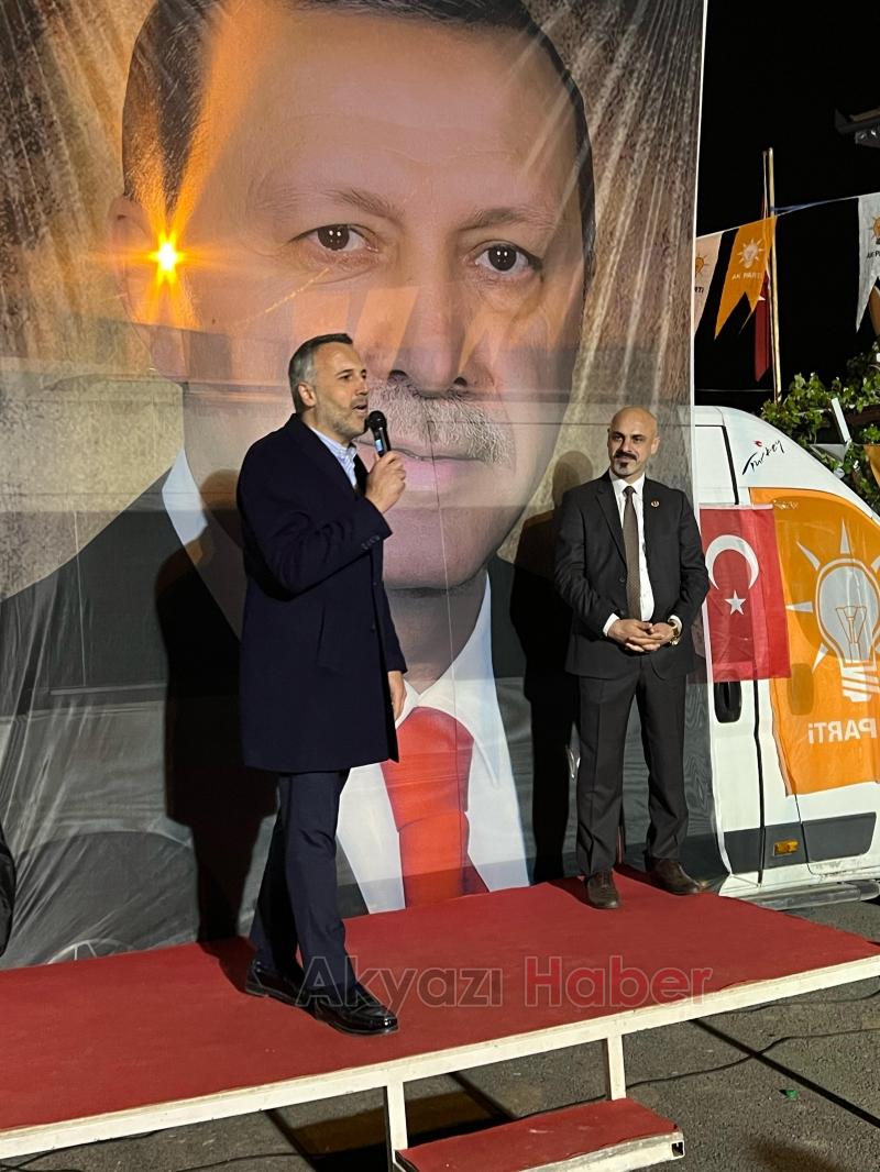 Ertuğrul Kocacık seçim çalışmasını 4 mahallede sürdürdü