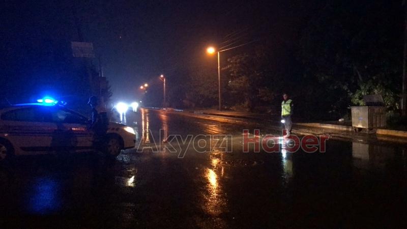 Akyazı'da otomobile çarpışan motosiklet sürücü yaralandı