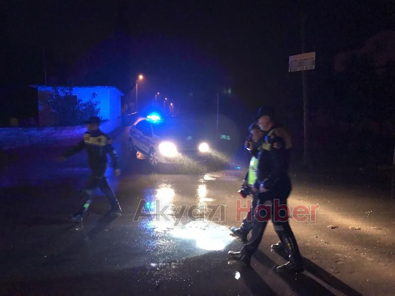 Akyazı'da otomobile çarpışan motosiklet sürücü yaralandı