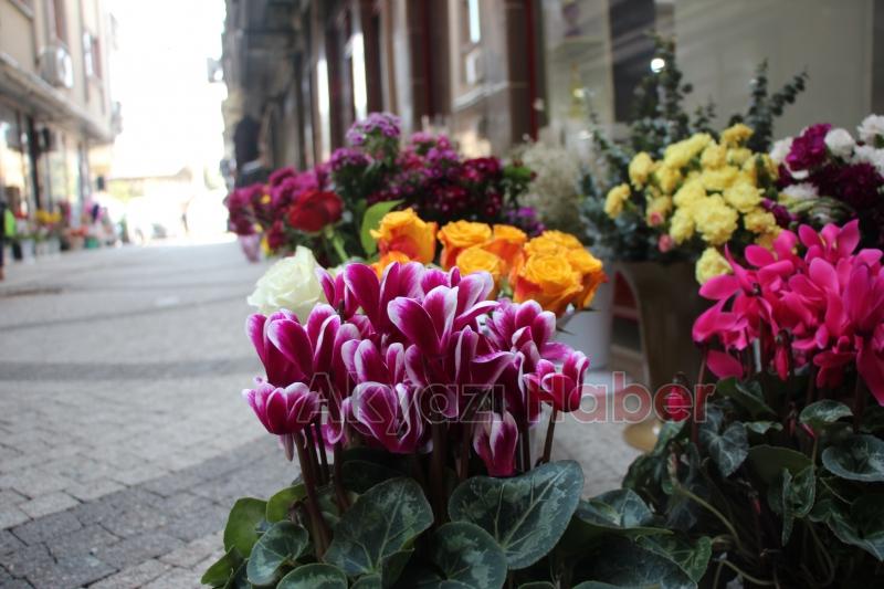 Anneler Gününe Özel Çiçekler, Miray Çiçekçilik'te