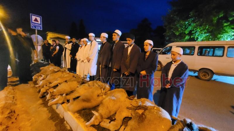 Akyazılı iş adamı Ömer Peker'den zafer kutlaması