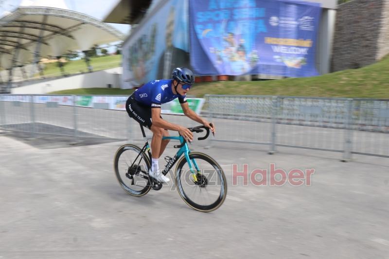 13 ülkeden 88 sporcu Sakarya'da yarışıyor