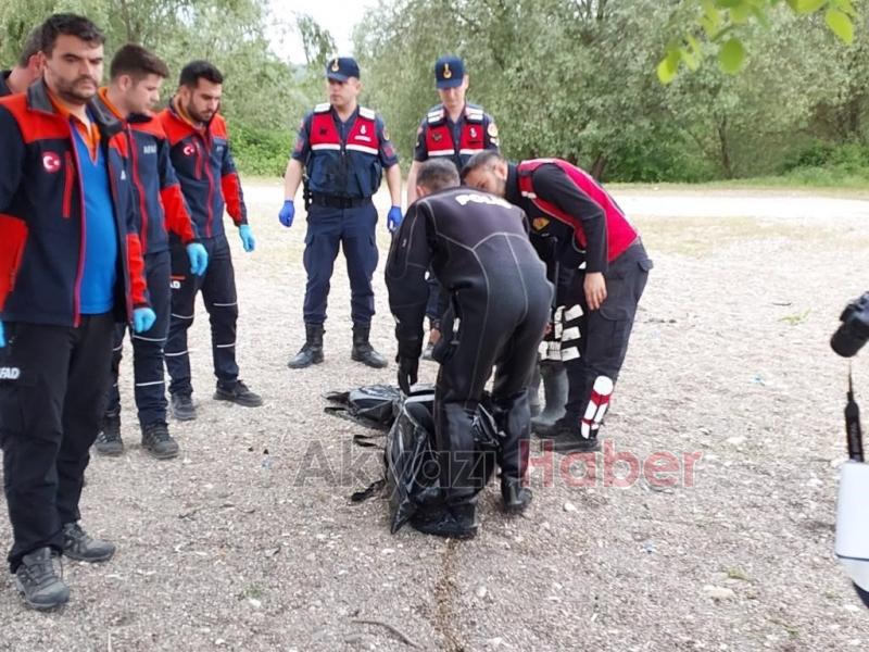 Gölete uçan araçta ölenler Sakaryalı çıktı