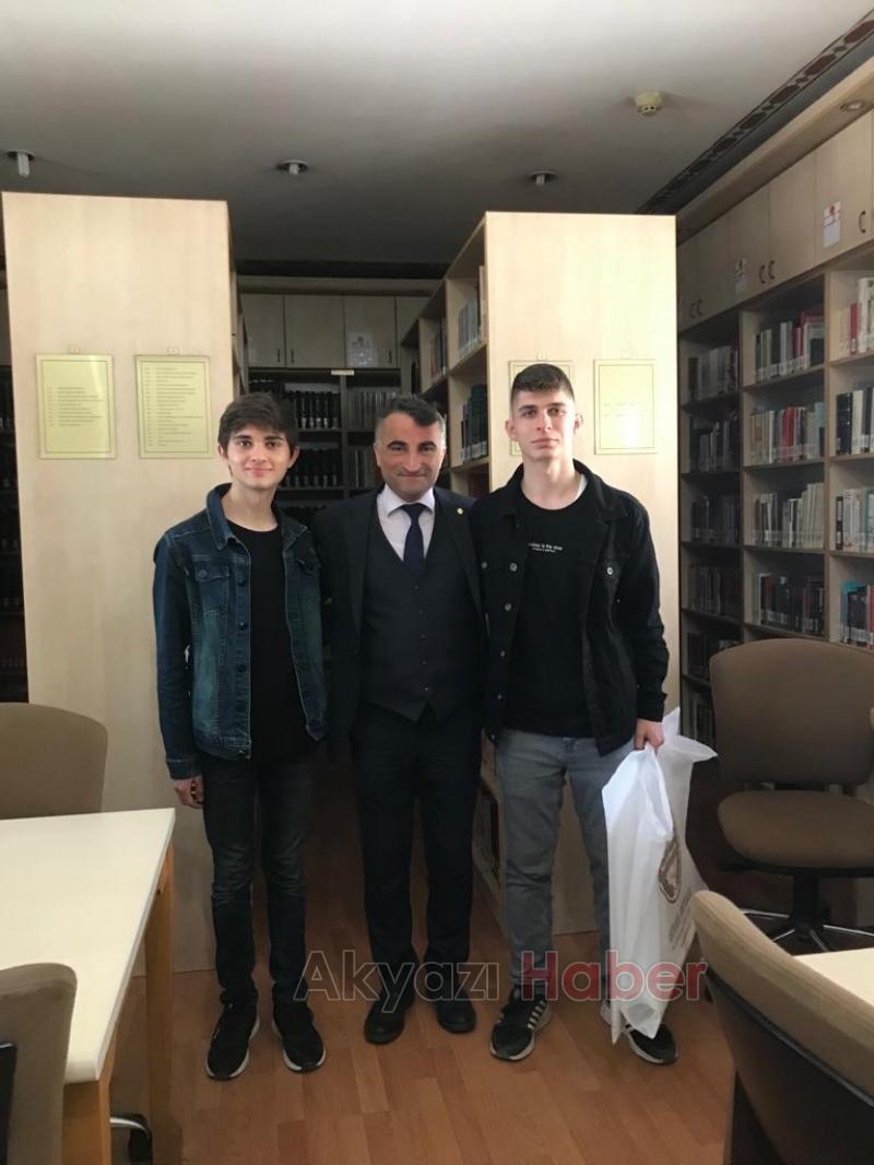 Şehit Yüzbaşı Lisesi Anıtkabiri ziyaret etti.