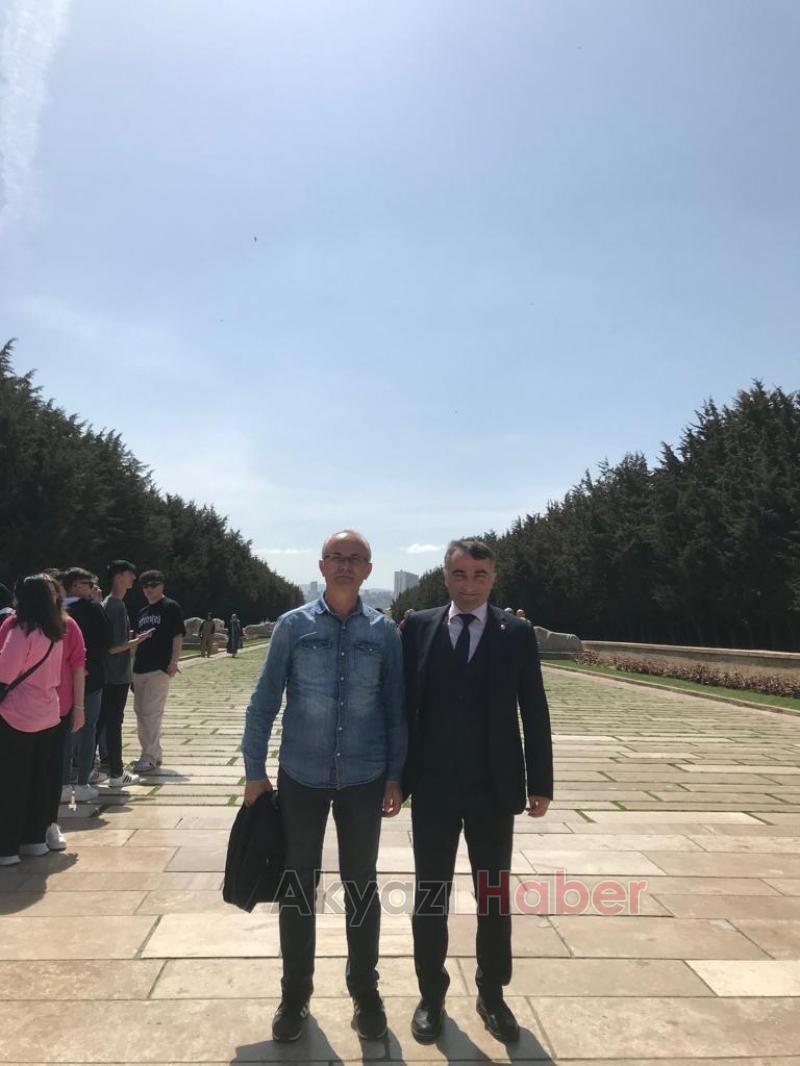 Şehit Yüzbaşı Lisesi Anıtkabiri ziyaret etti.