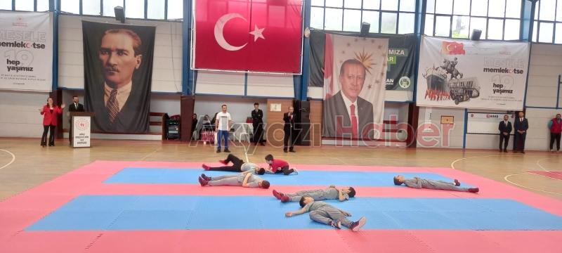 Akyazı'da 19 Mayıs Atatürk'ü Anma Gençlik ve Spor Bayramı kutlandı