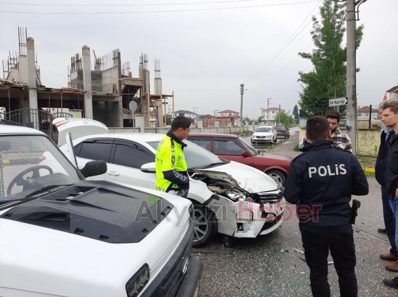 Pikap ile otomobilin çarpışması sonucu 2 kişi yaralandı