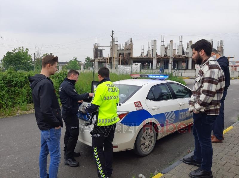 Pikap ile otomobilin çarpışması sonucu 2 kişi yaralandı