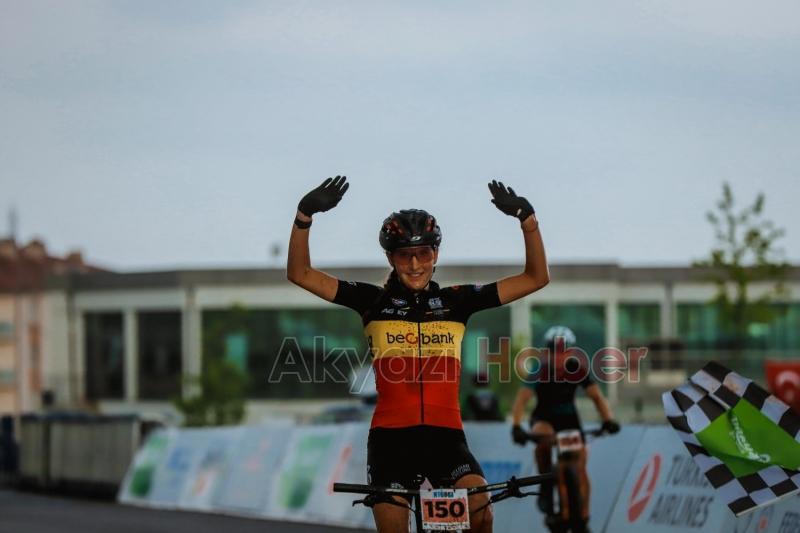 Ayçiçeği Bisiklet Vadisi kıyasıya rekabete sahne oldu