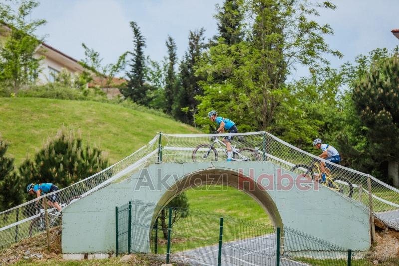 Ayçiçeği Bisiklet Vadisi kıyasıya rekabete sahne oldu