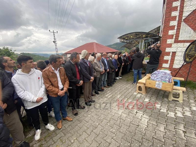 Kazada ölen 4 kişi toprağa verildi