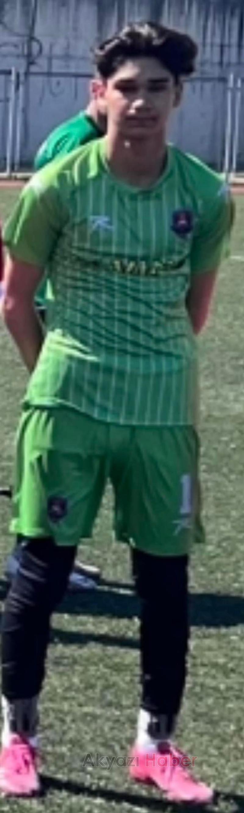  Servis aracının çarptığı genç kaleci hayatını kaybetti