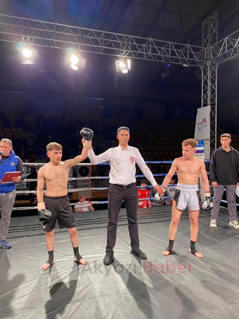 Akyazılı Kickboksçular Dünya Kupası Üçüncüsü Oldu