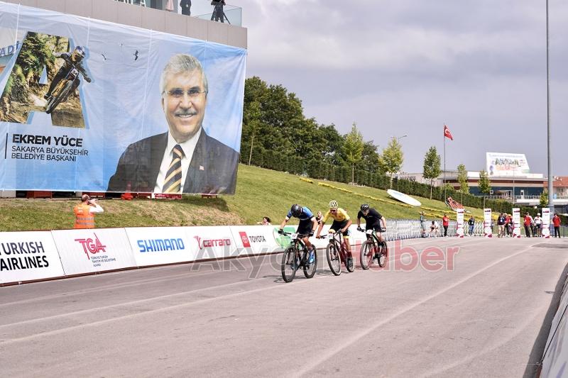 Dünya Kupası yarışları nefes kesti